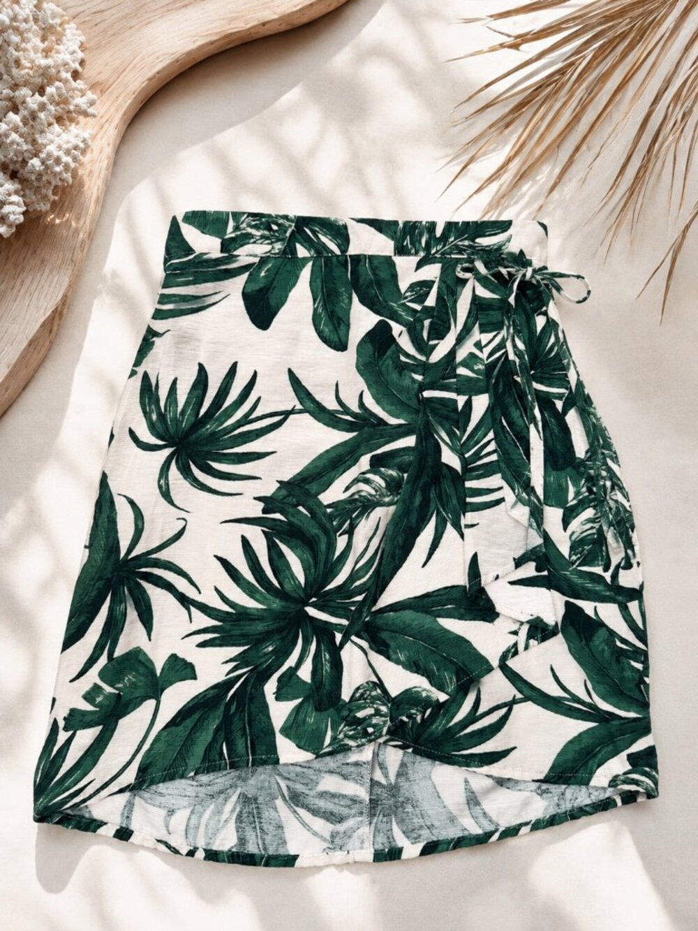 H&M Tropical Leaf Wrap Skirt Size 2 | Resort Vacation Beach Summer Skirt |